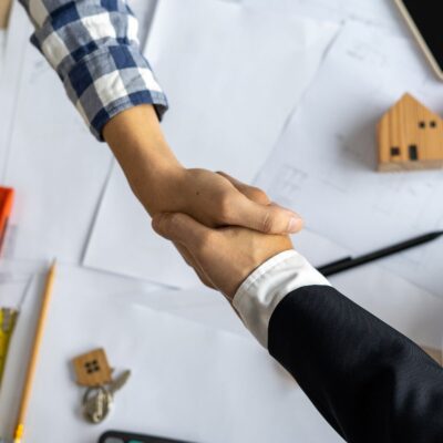 5 Essential Contract Elements to Discuss with Your Home Addition Contractor