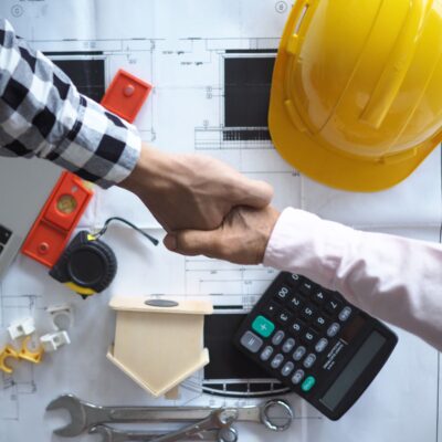 5 Essential Contract Elements to Discuss with Your Home Addition Contractor